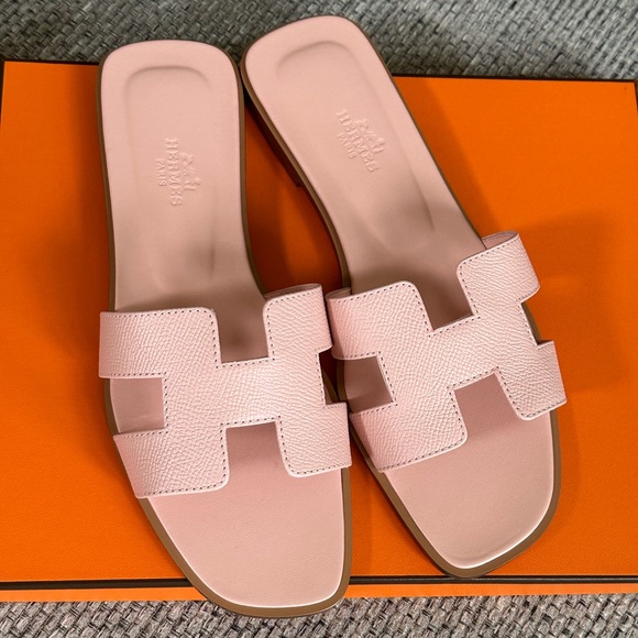 Hermes Shoes - NEW Hermes Rose Pale Epsom Calfskin Oran SandalS